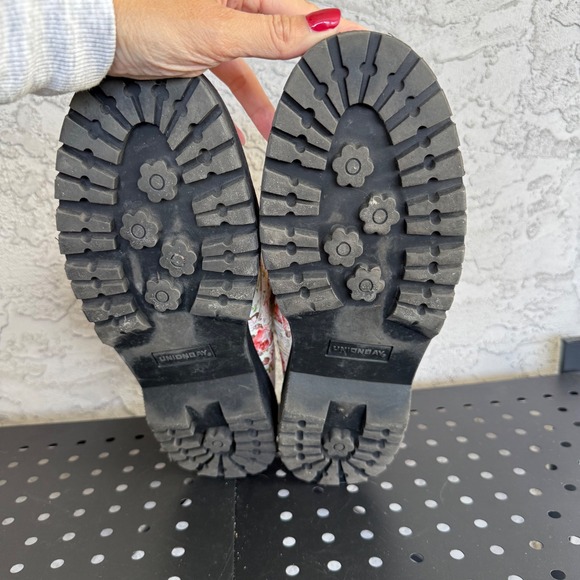 UNIONBAY Hayden White Rose Combat Boots Womens 11 Floral Chukka Streetwear - Picture 9 of 9